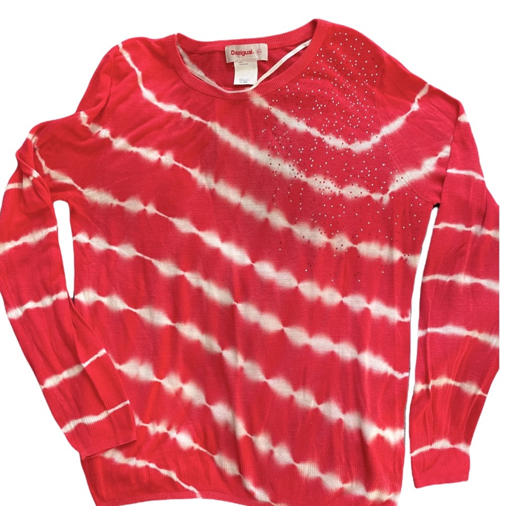 DESIGUAL Pale Pink ( Coral) Lightweight sweater with rhinestones. Size XL.